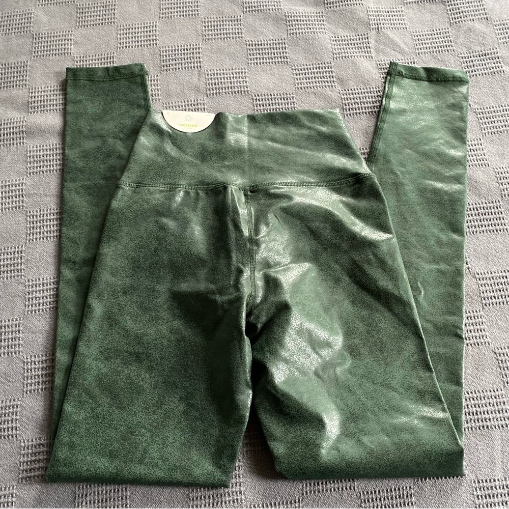 Offline by Aerie the Hugger Crossover Leggings - Picture 2 of 12